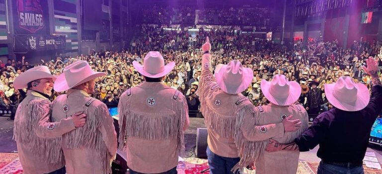 ¡PELIGRO! Lluvias torrenciales azotan concierto de Intocable