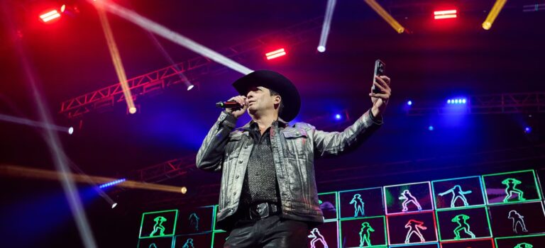 Bobby Pulido arrasa en la primaria demócrata del Distrito 15 de Texas y va por el Congreso