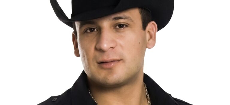 “Lo comparan con el de Gustavo Cerati y desata críticas”: Cuestionan la calidad del holograma de Valentín Elizalde #Video