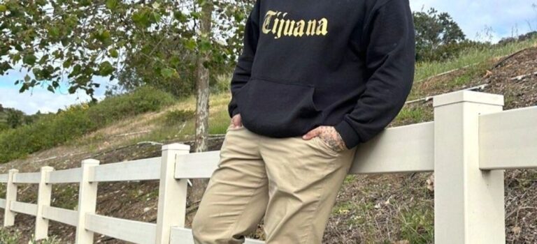 Emiliano Aguilar asegura estar “harto” de las mentiras de Pepe Aguilar y cuenta por qué se distanció de su padre.