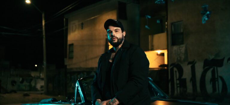 Emiliano Aguilar se burla de Pepe Aguilar con foto familiar de perros