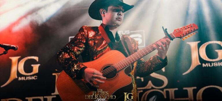 Johnny Cortés aclara su salida de Los Plebes y acusa a “El Pariente” de imitador