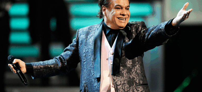 A casi diez años de su partida, llega “Juan Gabriel: Debo, puedo y quiero”