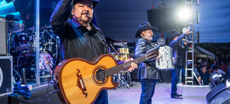 “A Chillar A Otra Parte” De PESADO Se Posiciona Entre Las Canciones Más Escuchadas De Spotify México