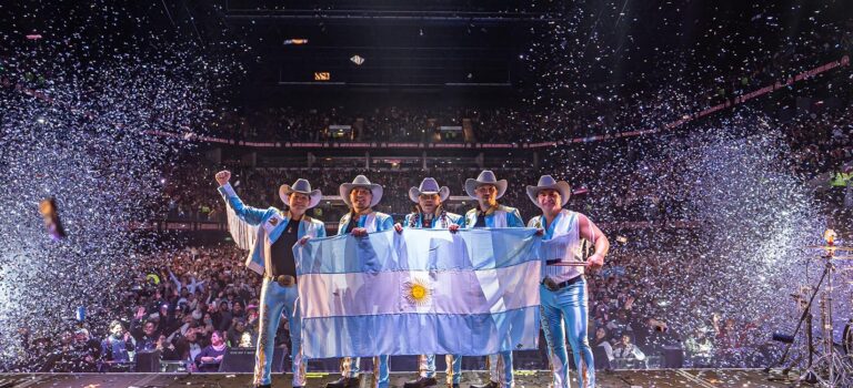 Bronco logra Sold Out en el Movistar Arena de Buenos Aires con su tour «Dejando Huella»