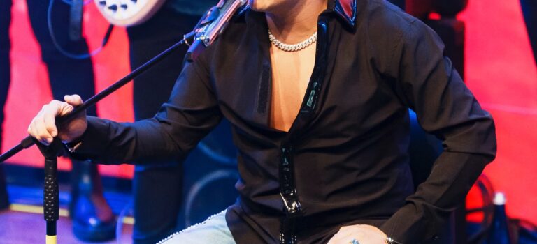 Artistas mexicanos y colombianos despiden a Yeison Jiménez