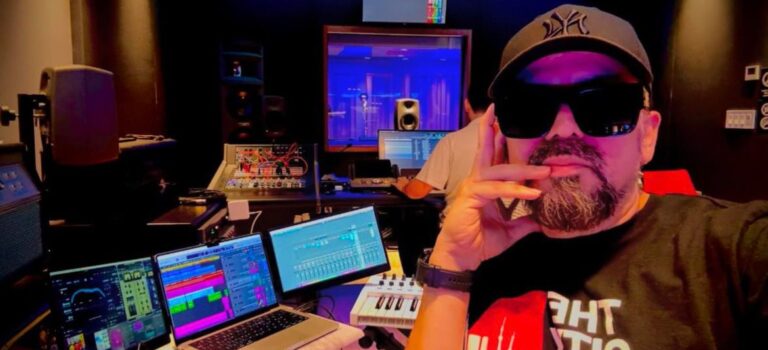 Cruz Martínez asegura que Alicia Villarreal vive una etapa de “adolescente” con su nuevo novio